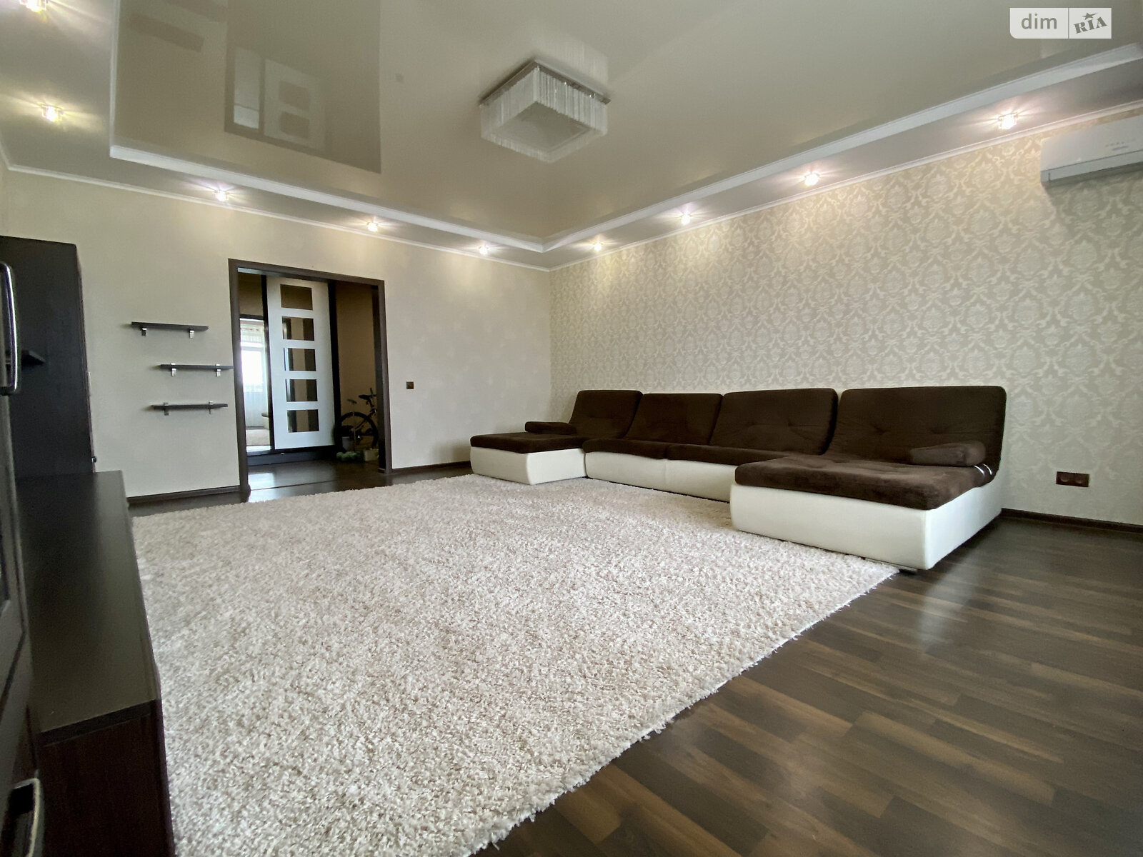 Продажа трехкомнатной квартиры в Николаеве, на ул. Лазурная, район Намыв фото 1