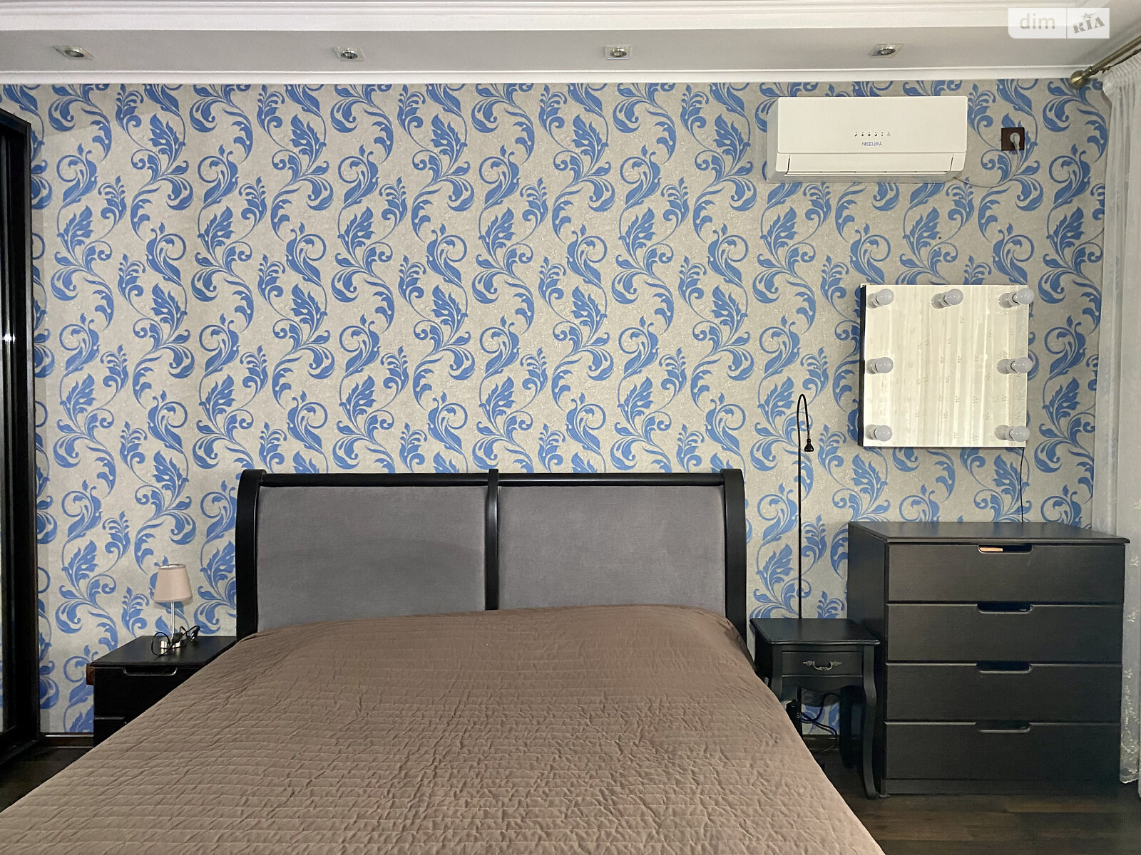 Продажа трехкомнатной квартиры в Николаеве, на ул. Лазурная, район Намыв фото 1