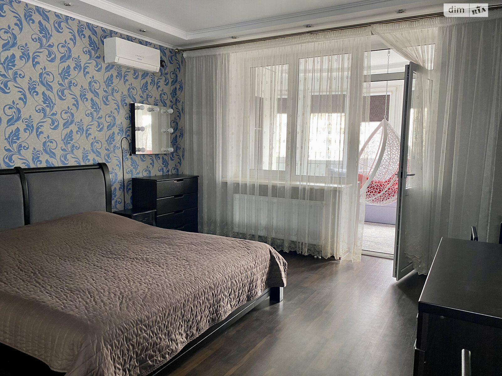 Продажа трехкомнатной квартиры в Николаеве, на ул. Лазурная, район Намыв фото 1