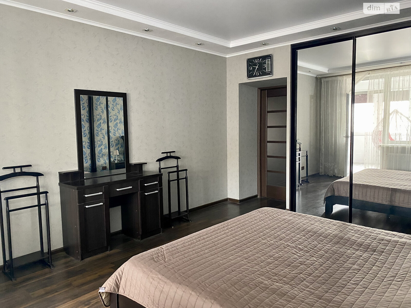 Продажа трехкомнатной квартиры в Николаеве, на ул. Лазурная, район Намыв фото 1