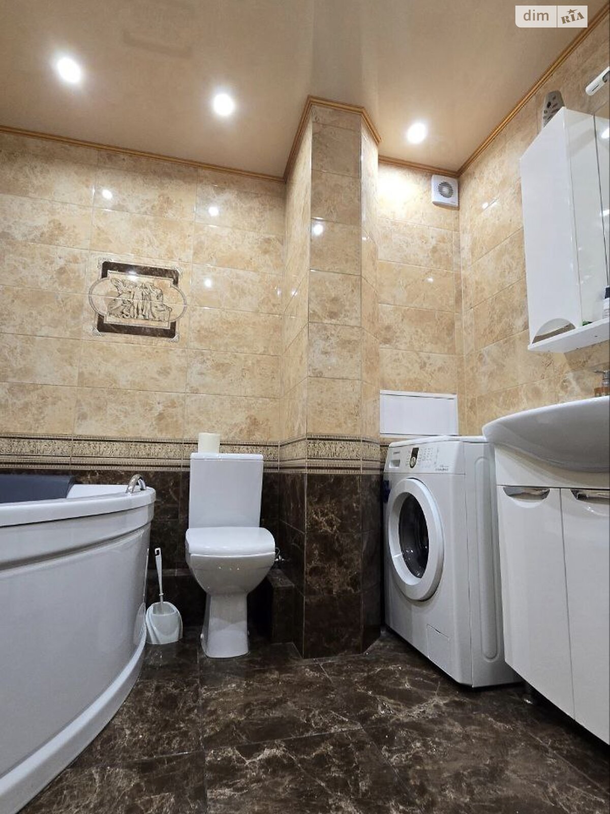 Продажа четырехкомнатной квартиры в Николаеве, на ул. Озерная 35, район Намыв фото 1 Продажа четырехкомнатной квартиры в Николаеве, на ул. Озерная 35, район Намыв фото 1