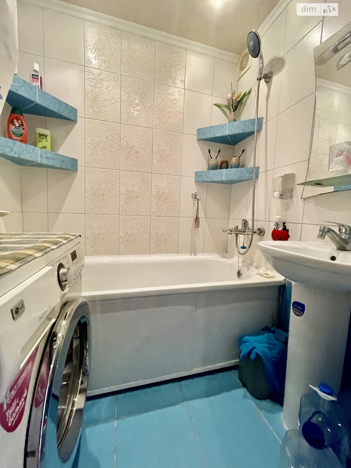 Продаж трикімнатної квартири в Миколаєві, на вул. Китобоїв, район Новий Водопій фото 1 Продаж трикімнатної квартири в Миколаєві, на вул. Китобоїв, район Новий Водопій фото 1