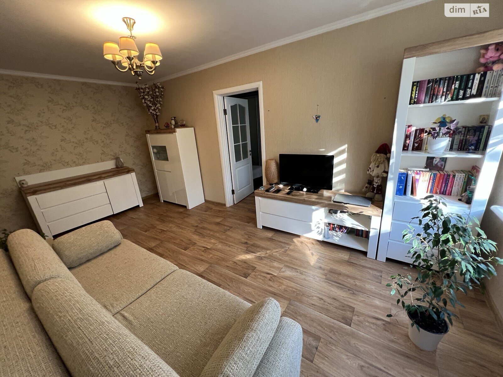 Продажа трехкомнатной квартиры в Николаеве, на просп. Мира 48, район Новый Водопой фото 1 Продажа трехкомнатной квартиры в Николаеве, на просп. Мира 48, район Новый Водопой фото 1