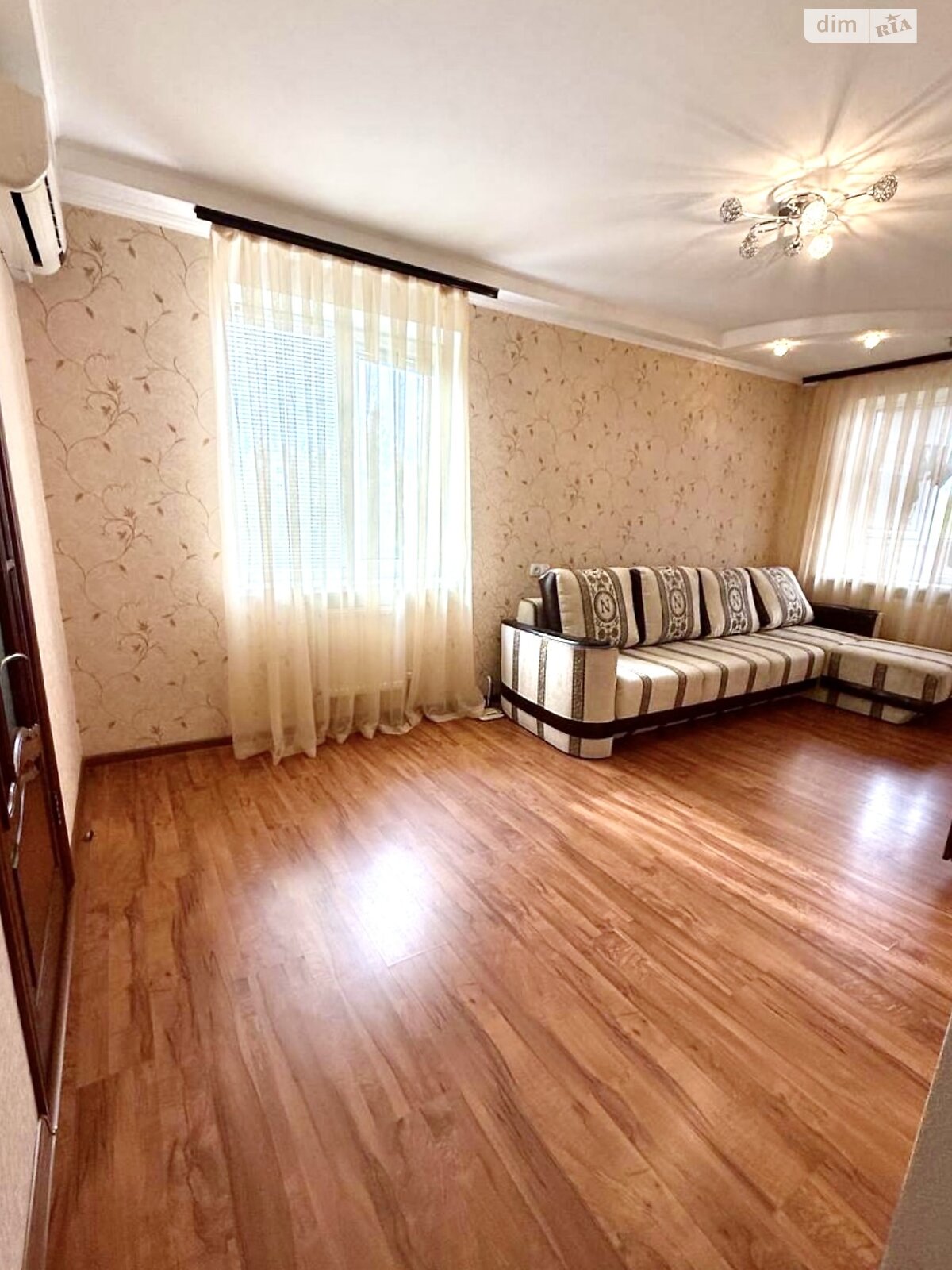 Продаж трикімнатної квартири в Миколаєві, на просп. Миру, район Новий Водопій фото 1