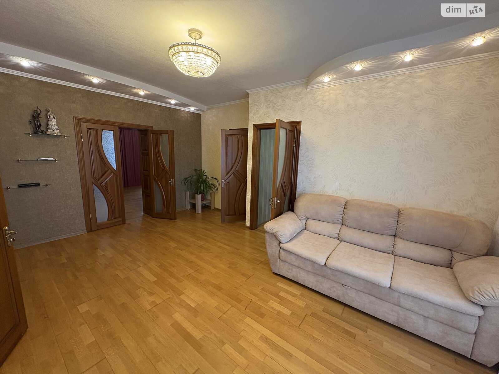 Продажа трехкомнатной квартиры в Николаеве, на 12 ул. Продольная 16, район Новый Водопой фото 1 Продажа трехкомнатной квартиры в Николаеве, на 12 ул. Продольная 16, район Новый Водопой фото 1