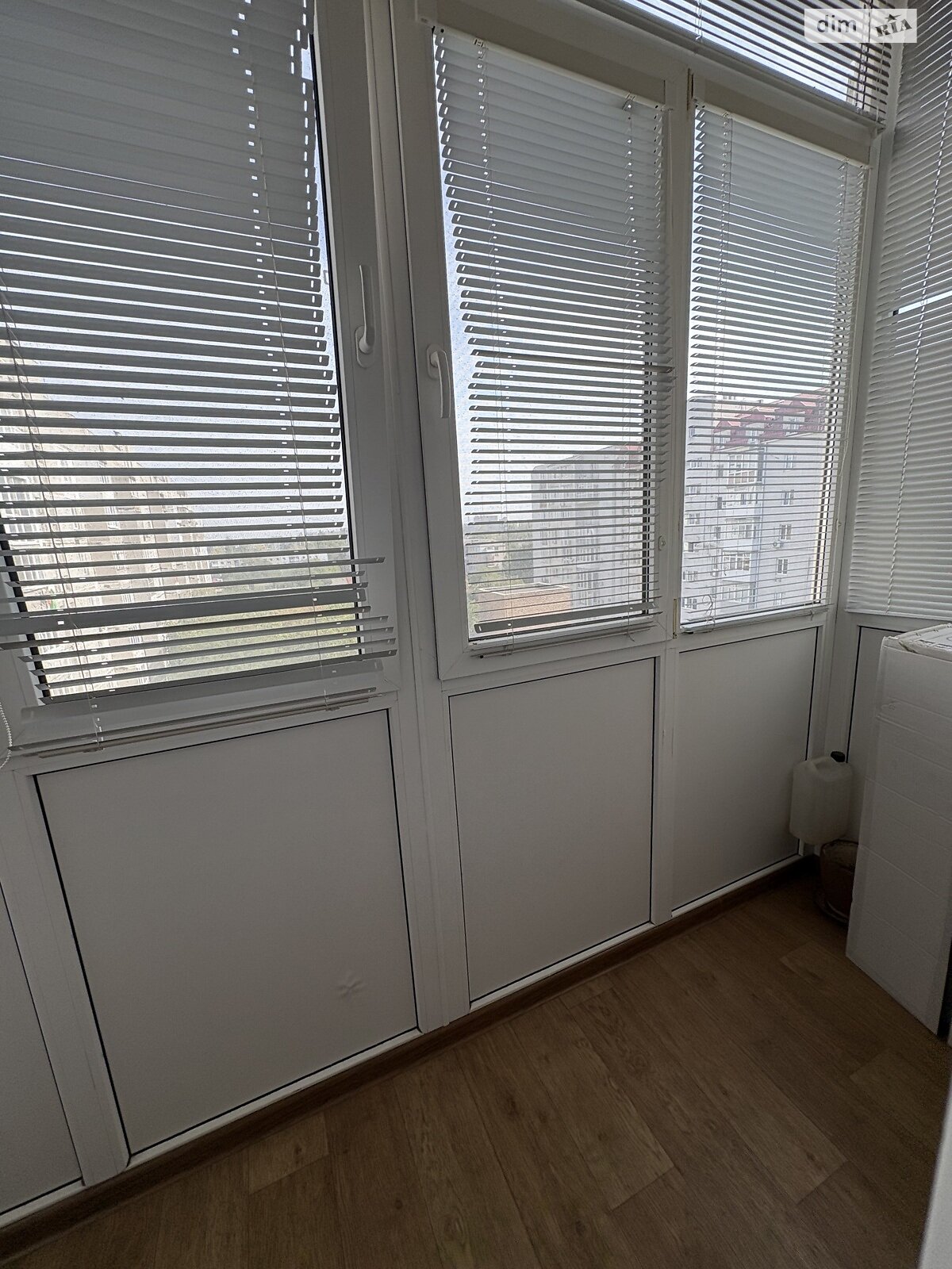 Продажа трехкомнатной квартиры в Николаеве, на 12 ул. Продольная 16, район Новый Водопой фото 1 Продажа трехкомнатной квартиры в Николаеве, на 12 ул. Продольная 16, район Новый Водопой фото 1