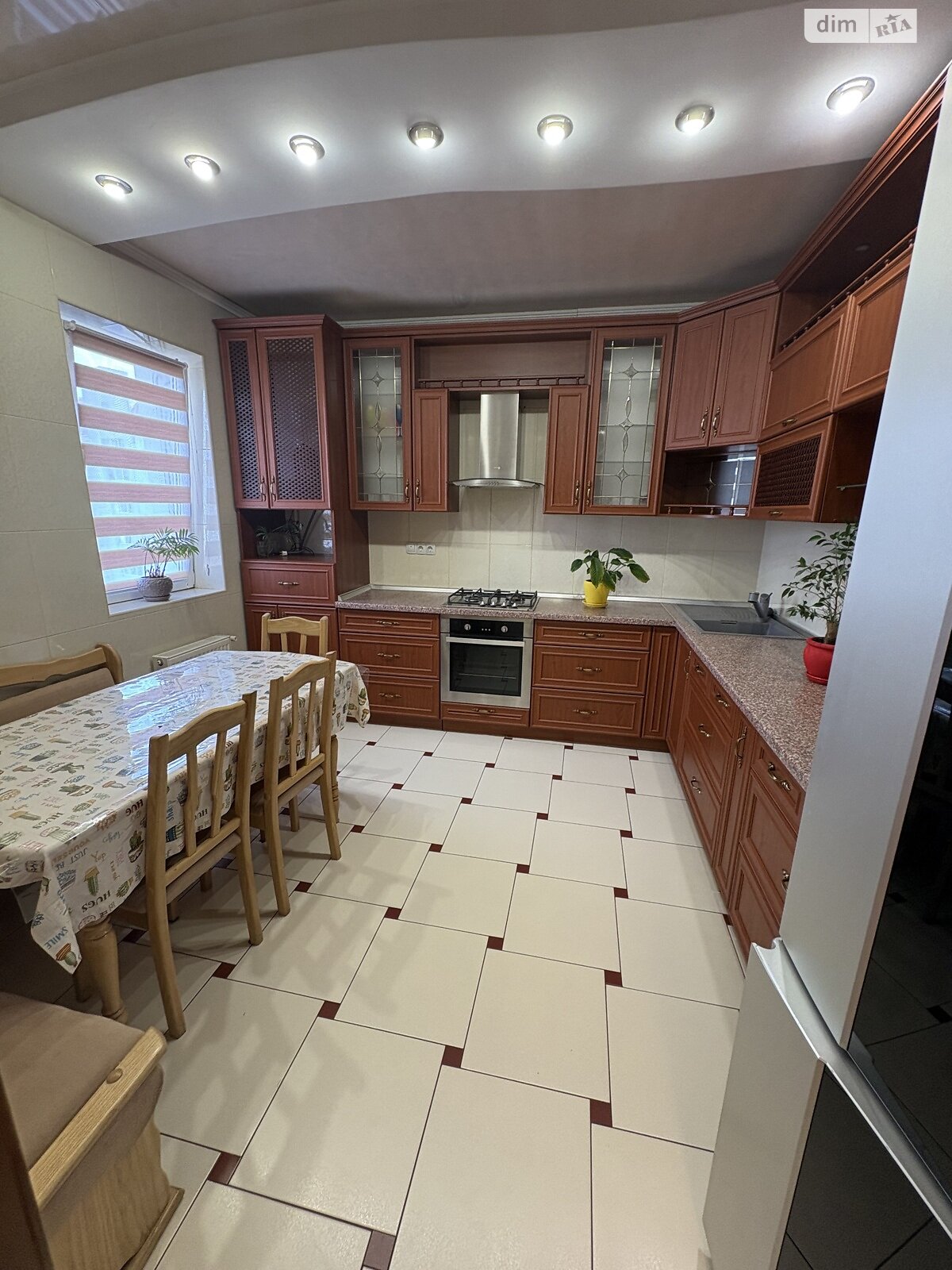 Продажа трехкомнатной квартиры в Николаеве, на 12 ул. Продольная 16, район Новый Водопой фото 1 Продажа трехкомнатной квартиры в Николаеве, на 12 ул. Продольная 16, район Новый Водопой фото 1