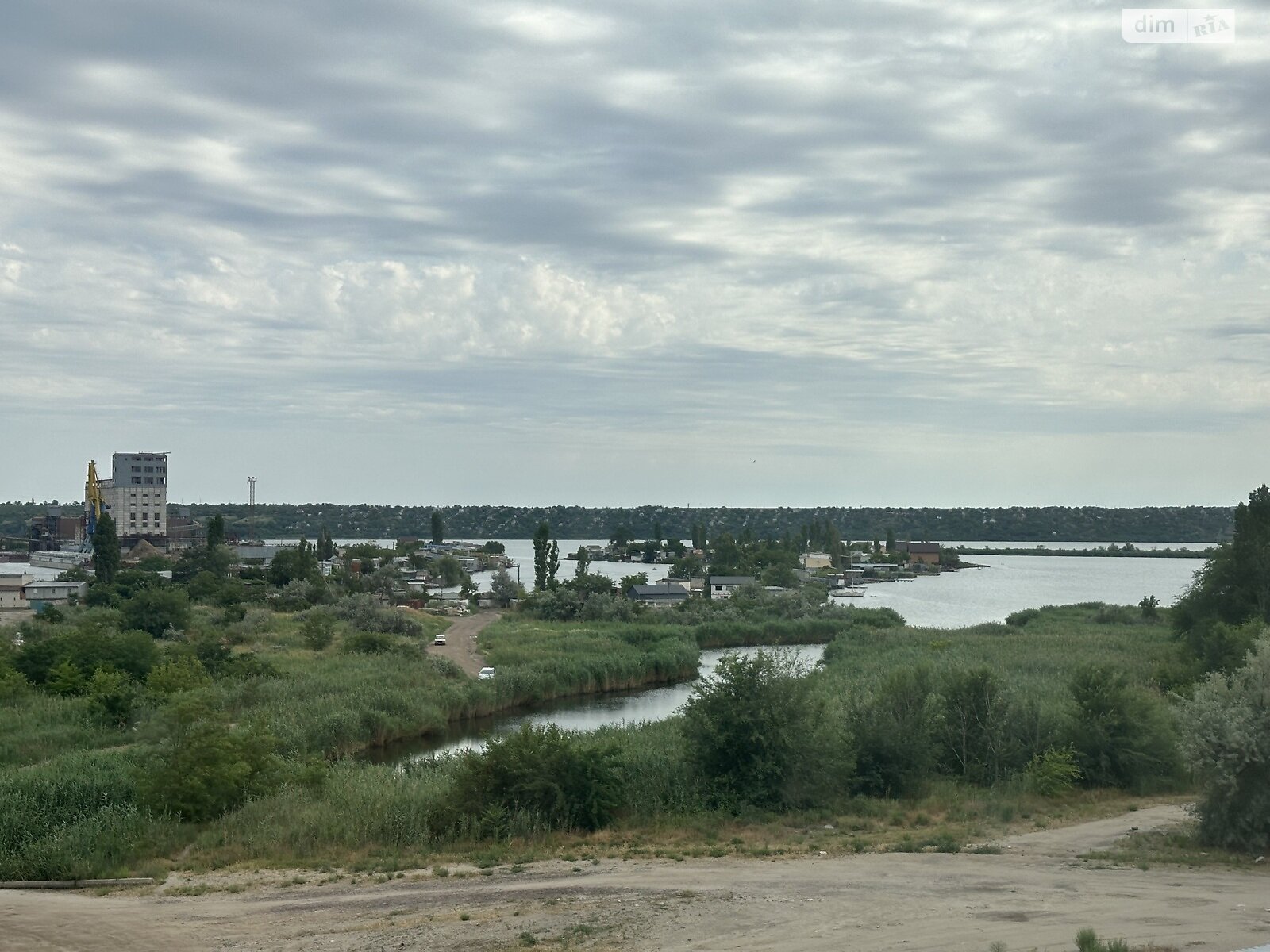 Продажа трехкомнатной квартиры в Николаеве, на ул. Озерная 47Б, фото 1 Продажа трехкомнатной квартиры в Николаеве, на ул. Озерная 47Б, фото 1