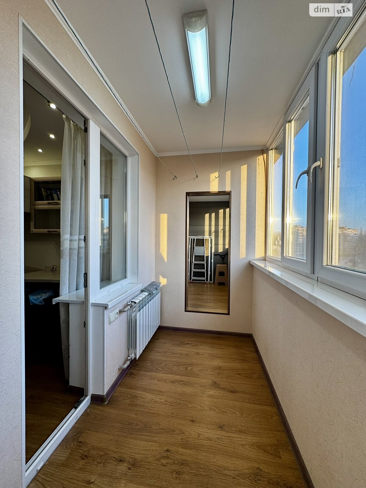 Продаж чотирикімнатної квартири в Миколаєві, на вул. Космонавтів 74, район Площа Перемоги фото 1