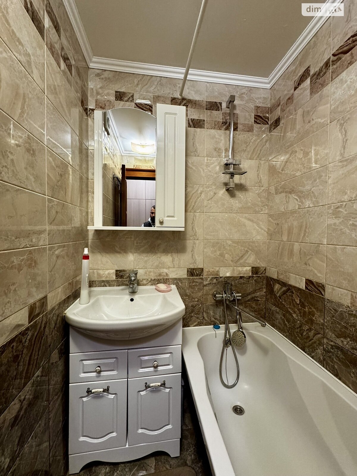 Продаж чотирикімнатної квартири в Миколаєві, на вул. Космонавтів 74, район Площа Перемоги фото 1