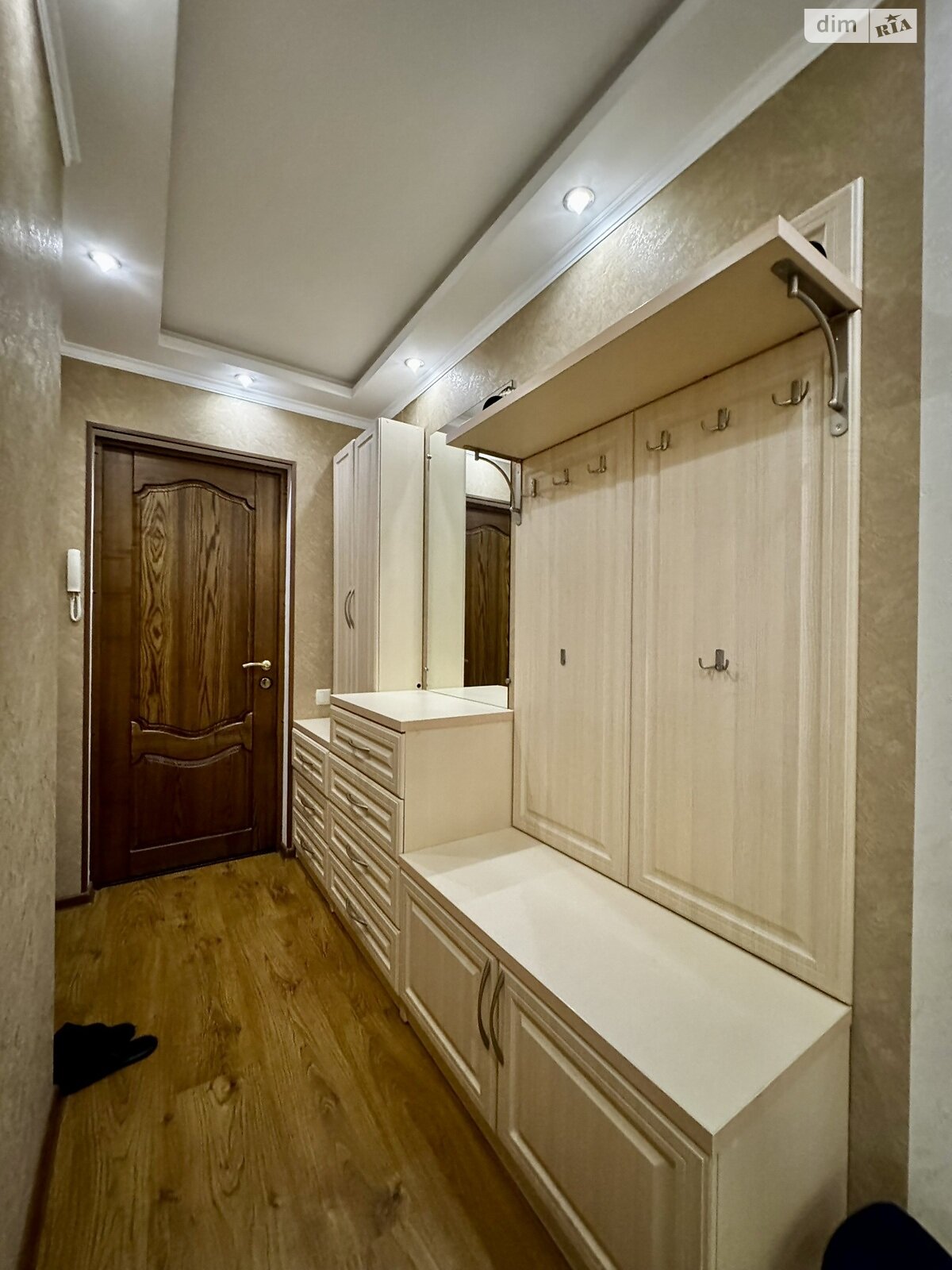 Продаж чотирикімнатної квартири в Миколаєві, на вул. Космонавтів 74, район Площа Перемоги фото 1