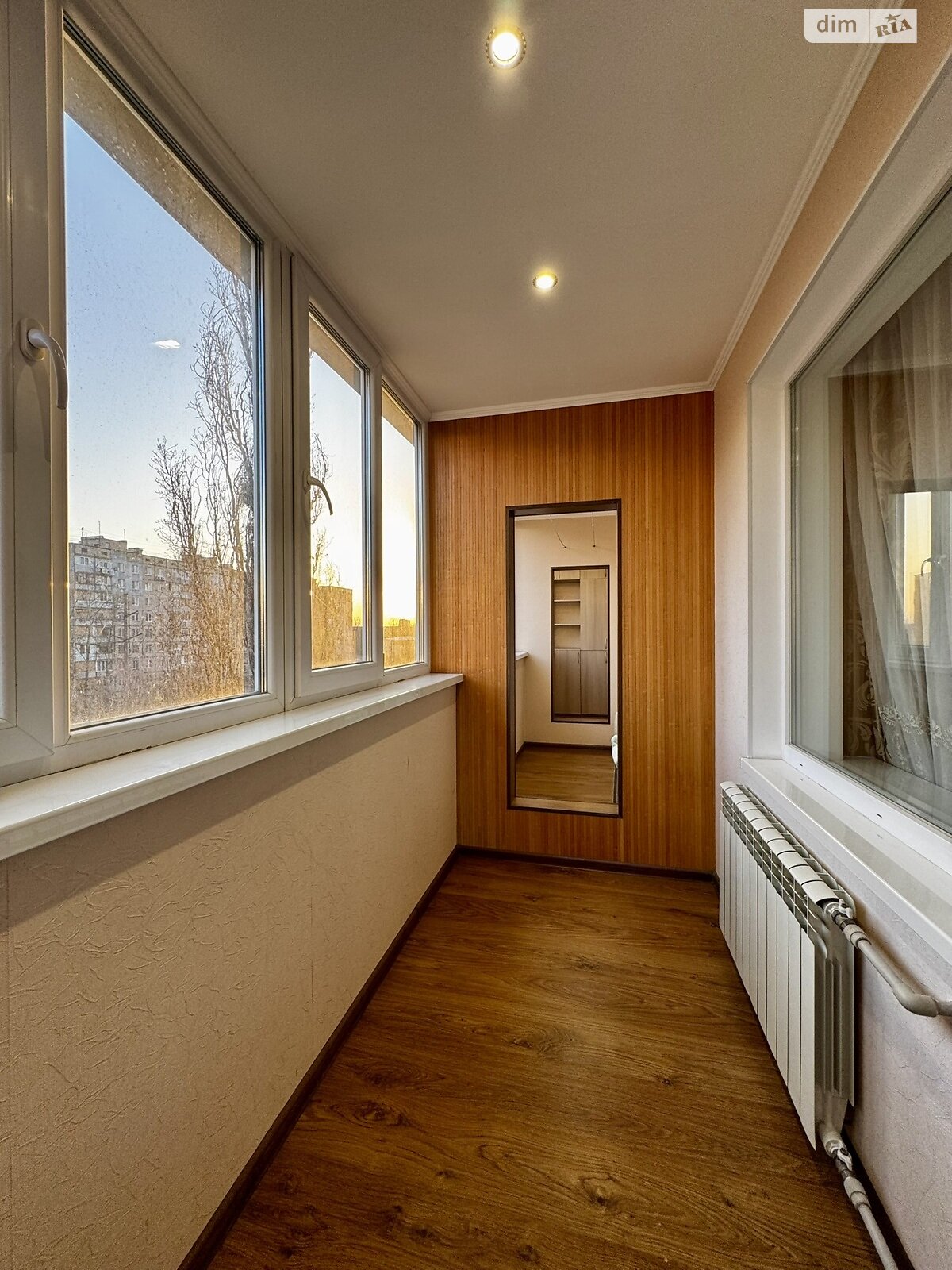 Продаж чотирикімнатної квартири в Миколаєві, на вул. Космонавтів 74, район Площа Перемоги фото 1