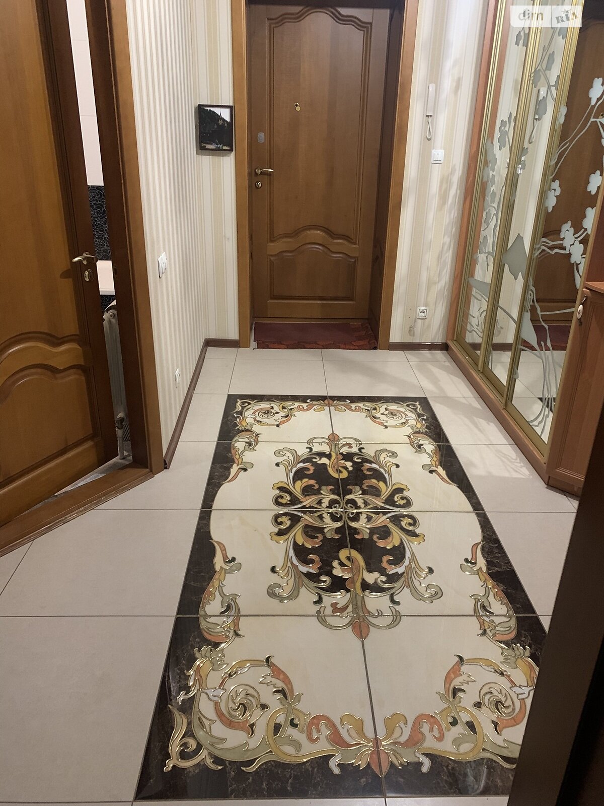 Продажа трехкомнатной квартиры в Николаеве, на ул. Севастопольская, район Слободка фото 1 Продажа трехкомнатной квартиры в Николаеве, на ул. Севастопольская, район Слободка фото 1