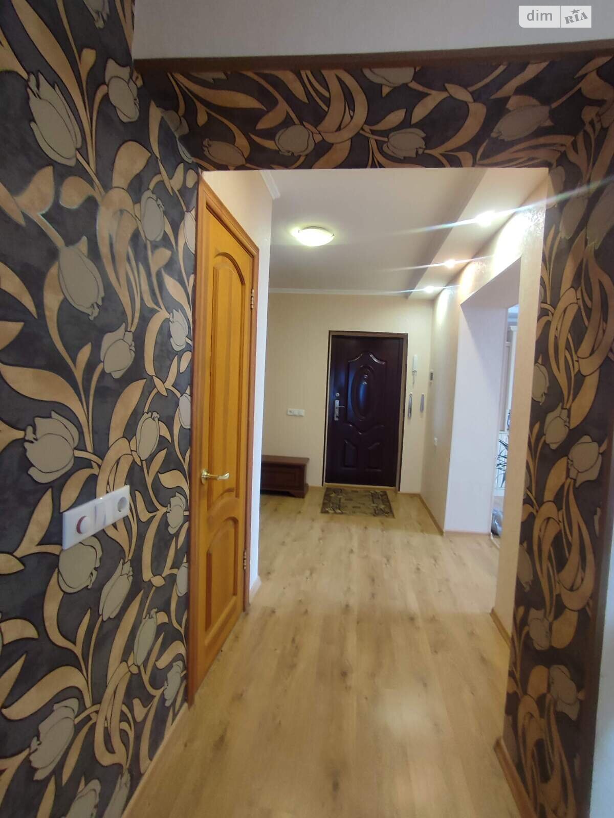 Продаж трикімнатної квартири в Миколаєві, на просп. Героїв України, район Соляні фото 1 Продаж трикімнатної квартири в Миколаєві, на просп. Героїв України, район Соляні фото 1