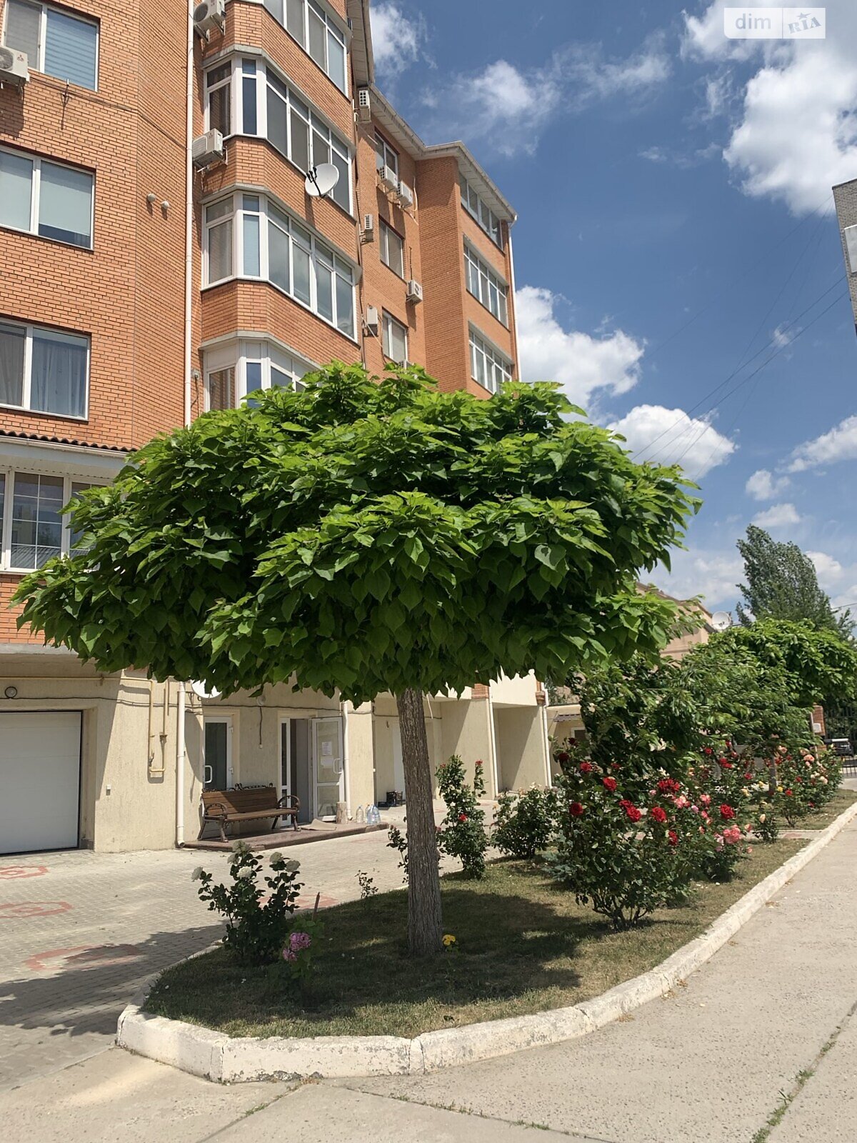 Продажа пятикомнатной квартиры в Николаеве, на бул. Бугский, район Сухой фонтан фото 1