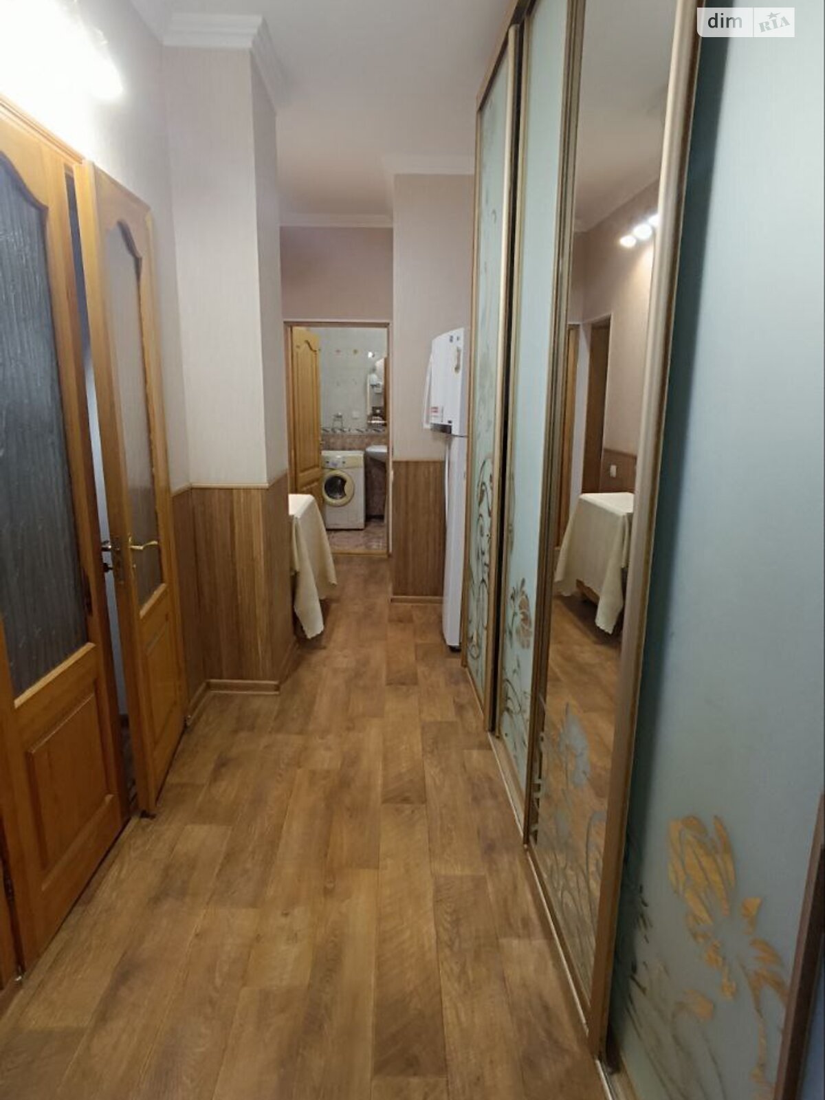 Продаж трикімнатної квартири в Миколаєві, на бул. Бузький, район Сухий фонтан фото 1