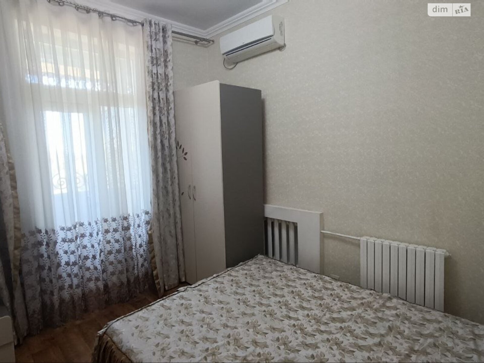 Продаж трикімнатної квартири в Миколаєві, на бул. Бузький, район Сухий фонтан фото 1