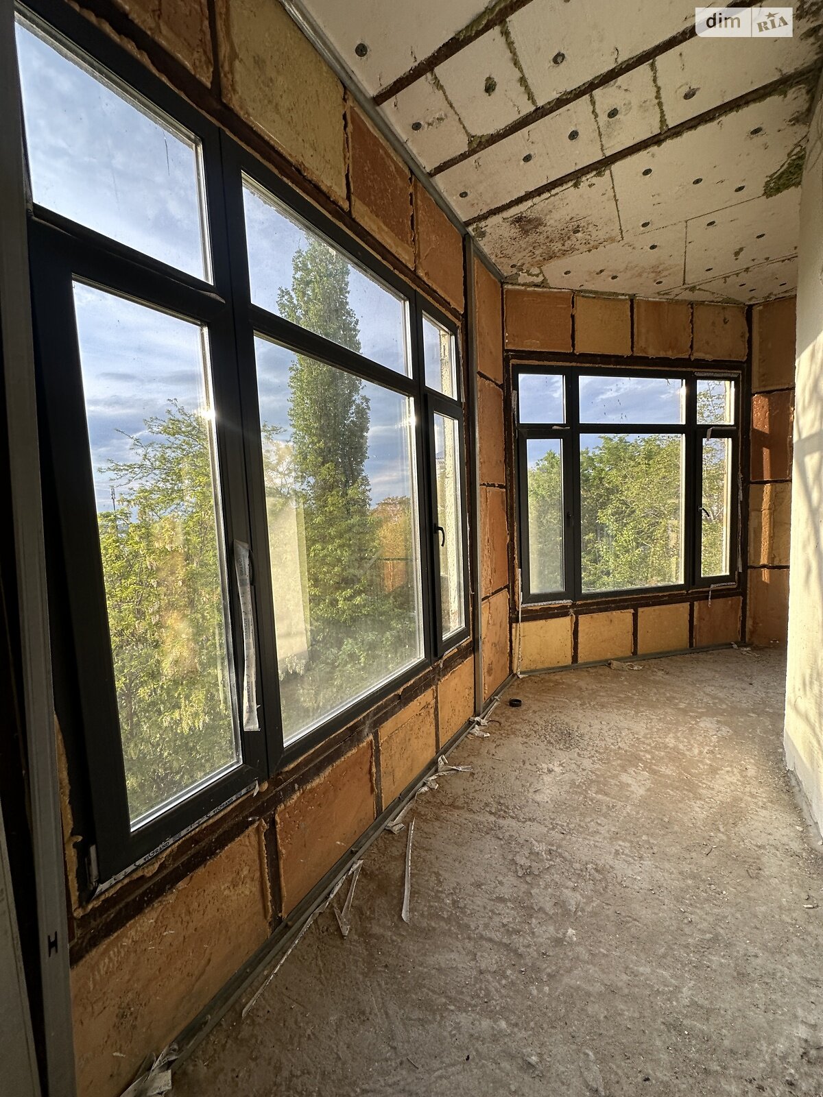 Продаж трикімнатної квартири в Миколаєві, на вул. Терасна 1А, район Сухий фонтан фото 1 Продаж трикімнатної квартири в Миколаєві, на вул. Терасна 1А, район Сухий фонтан фото 1