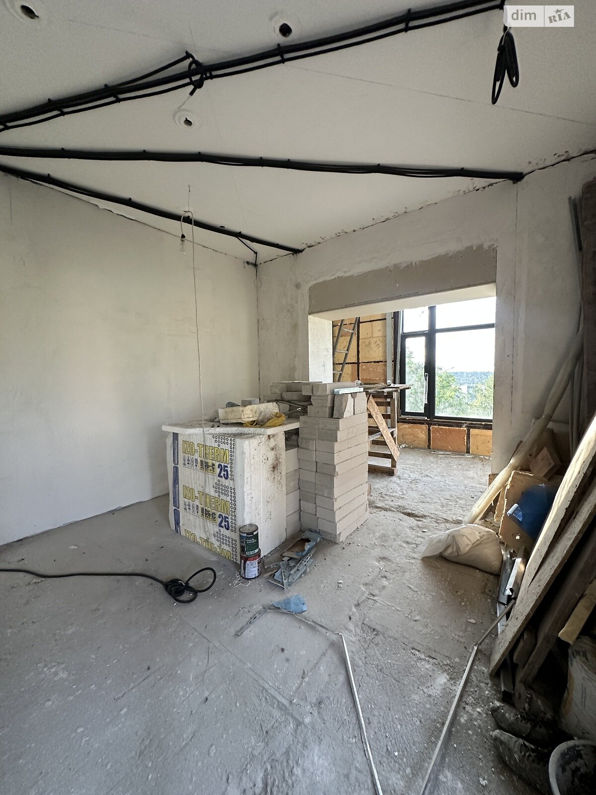 Продаж трикімнатної квартири в Миколаєві, на вул. Терасна 1А, район Сухий фонтан фото 1 Продаж трикімнатної квартири в Миколаєві, на вул. Терасна 1А, район Сухий фонтан фото 1