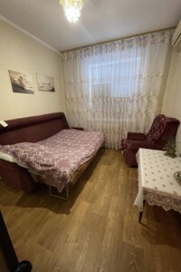 Продаж трикімнатної квартири в Миколаєві, на вул. 8-го Березня (Центр), район Центральний фото 2