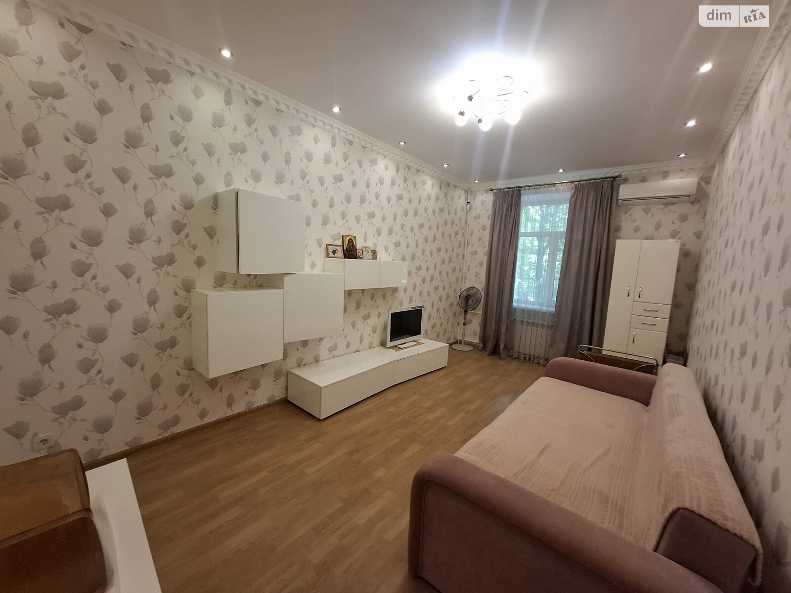 Продаж двокімнатної квартири в Миколаєві, на вул. Велика Морська 65, район Центральний фото 1 Продаж двокімнатної квартири в Миколаєві, на вул. Велика Морська 65, район Центральний фото 1
