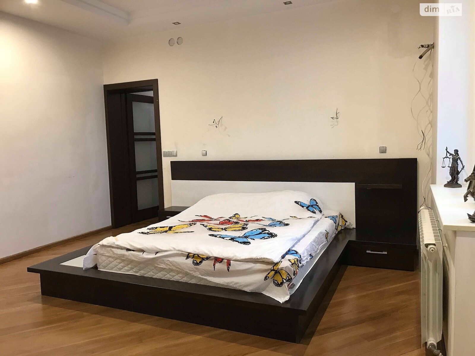 Продаж трикімнатної квартири в Миколаєві, на просп. Героїв України 13Ж, район Центральний фото 1 Продаж трикімнатної квартири в Миколаєві, на просп. Героїв України 13Ж, район Центральний фото 1