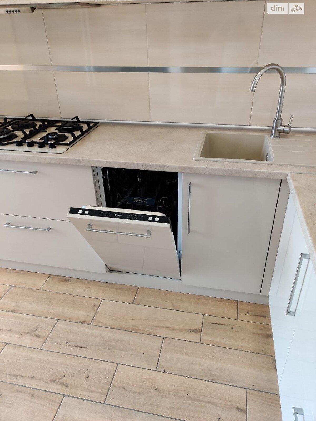 Продажа трехкомнатной квартиры в Николаеве, на ул. Игоря Бедзая, район Центральный фото 1 Продажа трехкомнатной квартиры в Николаеве, на ул. Игоря Бедзая, район Центральный фото 1