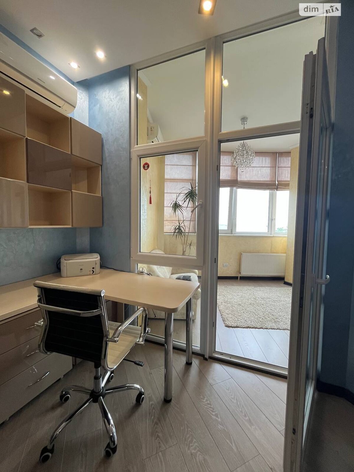 Продаж трикімнатної квартири в Миколаєві, на вул. Мостобудівників 17, район Центральний фото 1 Продаж трикімнатної квартири в Миколаєві, на вул. Мостобудівників 17, район Центральний фото 1