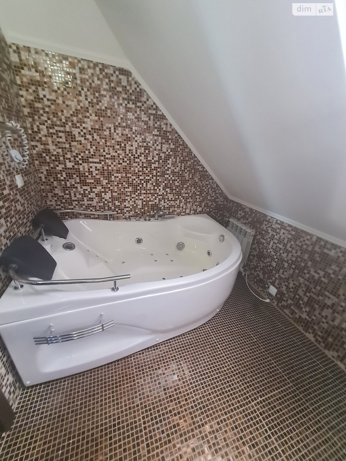 Продаж чотирикімнатної квартири в Миколаєві, на вул. Марка Кропивницького, район Центральний фото 1 Продаж чотирикімнатної квартири в Миколаєві, на вул. Марка Кропивницького, район Центральний фото 1