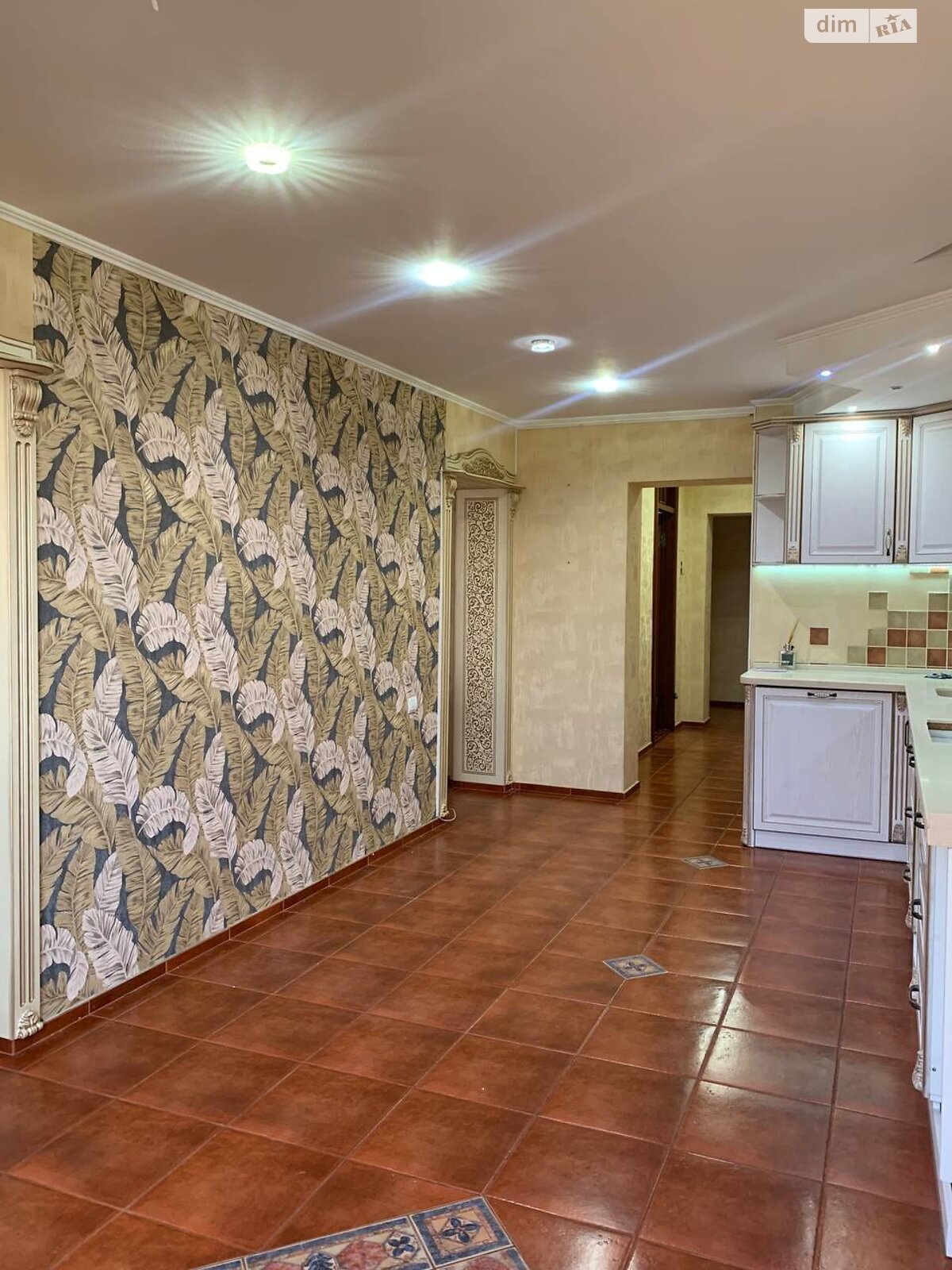 Продаж трикімнатної квартири в Миколаєві, на просп. Центральний, район Центральний фото 1 Продаж трикімнатної квартири в Миколаєві, на просп. Центральний, район Центральний фото 1