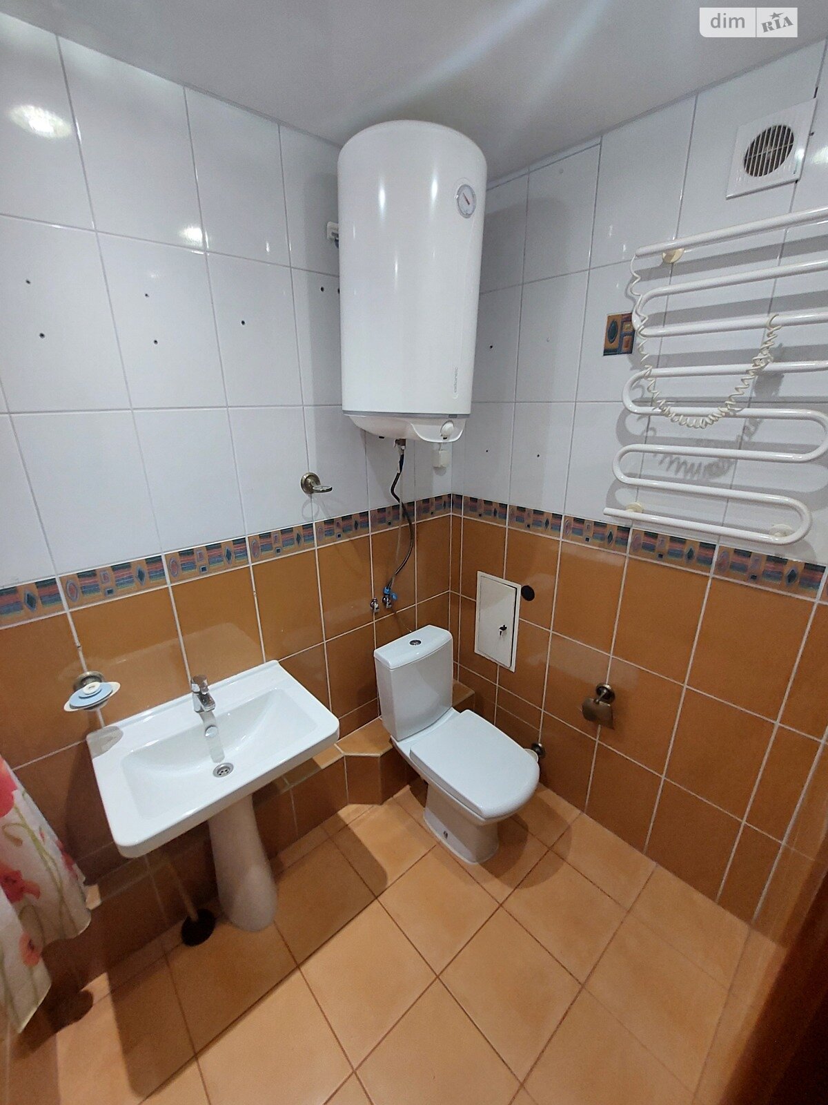 Продаж трикімнатної квартири в Миколаєві, на просп. Центральний 166, район Центральний фото 1 Продаж трикімнатної квартири в Миколаєві, на просп. Центральний 166, район Центральний фото 1