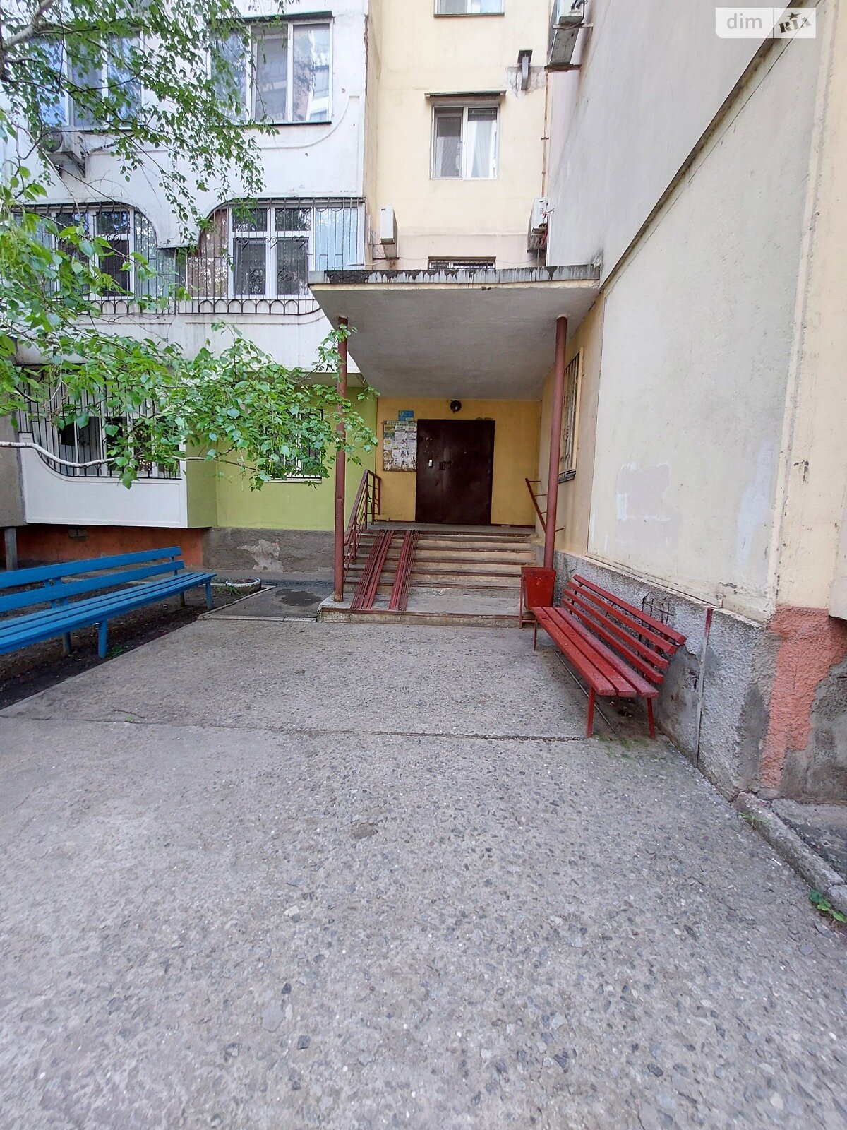 Продаж трикімнатної квартири в Миколаєві, на просп. Центральний 166, район Центральний фото 1 Продаж трикімнатної квартири в Миколаєві, на просп. Центральний 166, район Центральний фото 1