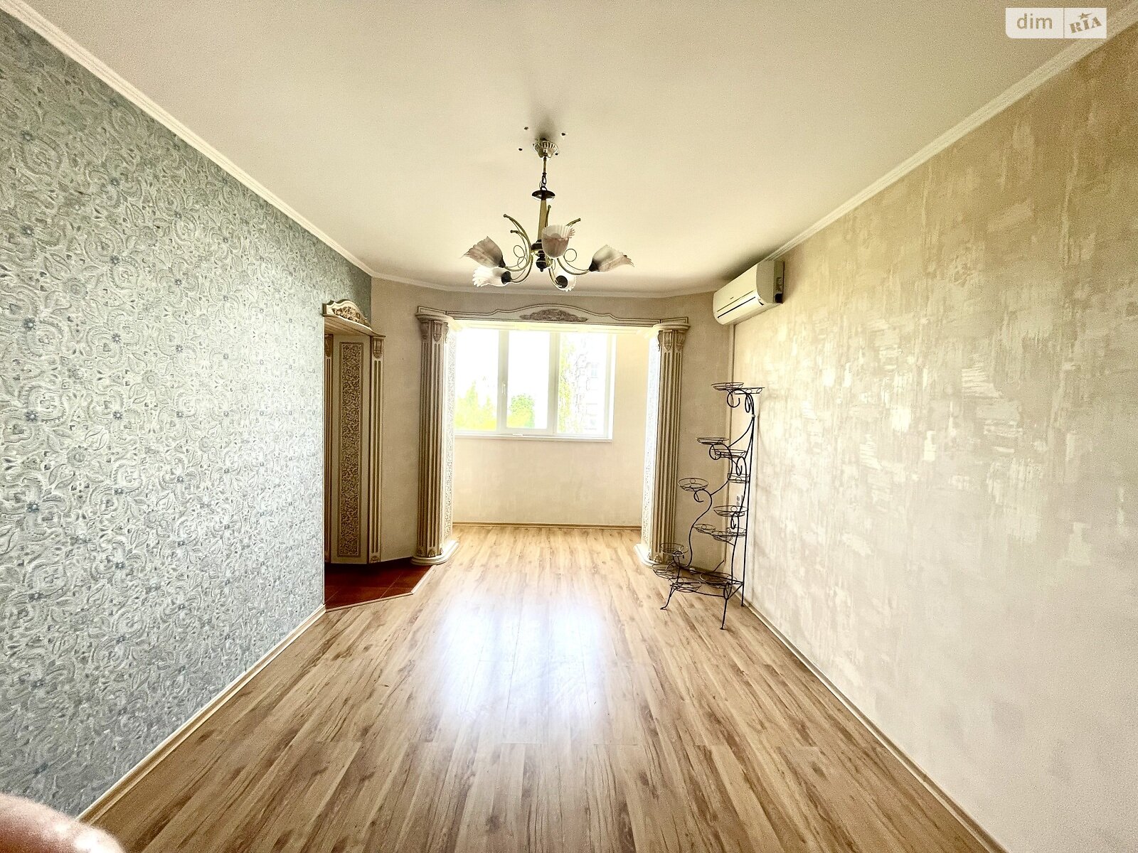 Продаж трикімнатної квартири в Миколаєві, на просп. Центральний, район Центральний фото 1 Продаж трикімнатної квартири в Миколаєві, на просп. Центральний, район Центральний фото 1