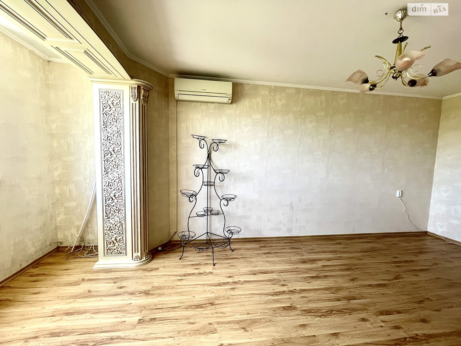 Продаж трикімнатної квартири в Миколаєві, на просп. Центральний, район Центральний фото 1 Продаж трикімнатної квартири в Миколаєві, на просп. Центральний, район Центральний фото 1