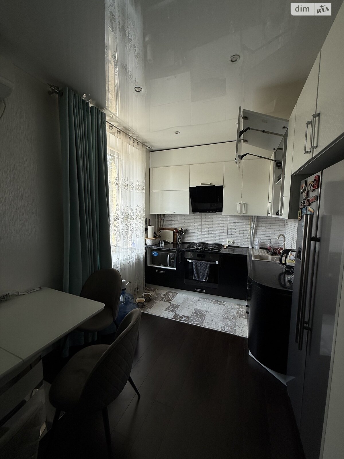 Продаж трикімнатної квартири в Миколаєві, на просп. Центральний 22, район Центральний фото 1 Продаж трикімнатної квартири в Миколаєві, на просп. Центральний 22, район Центральний фото 1