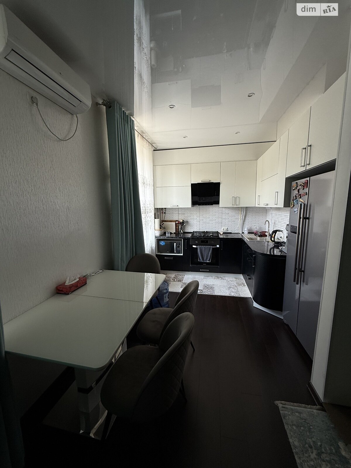 Продаж трикімнатної квартири в Миколаєві, на просп. Центральний 22, район Центральний фото 1 Продаж трикімнатної квартири в Миколаєві, на просп. Центральний 22, район Центральний фото 1