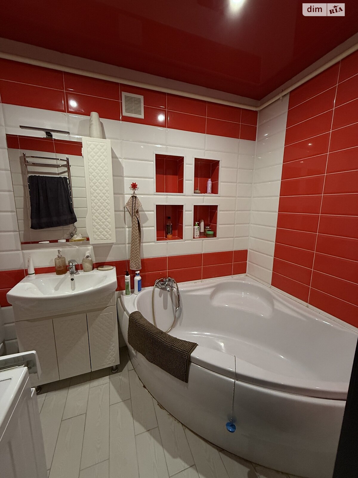 Продаж трикімнатної квартири в Миколаєві, на просп. Центральний 22, район Центральний фото 1 Продаж трикімнатної квартири в Миколаєві, на просп. Центральний 22, район Центральний фото 1