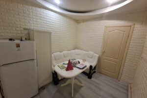 Продаж двокімнатної квартири в Миколаєві, на вул. Захисників Миколаєва 31, район Центральний фото 2