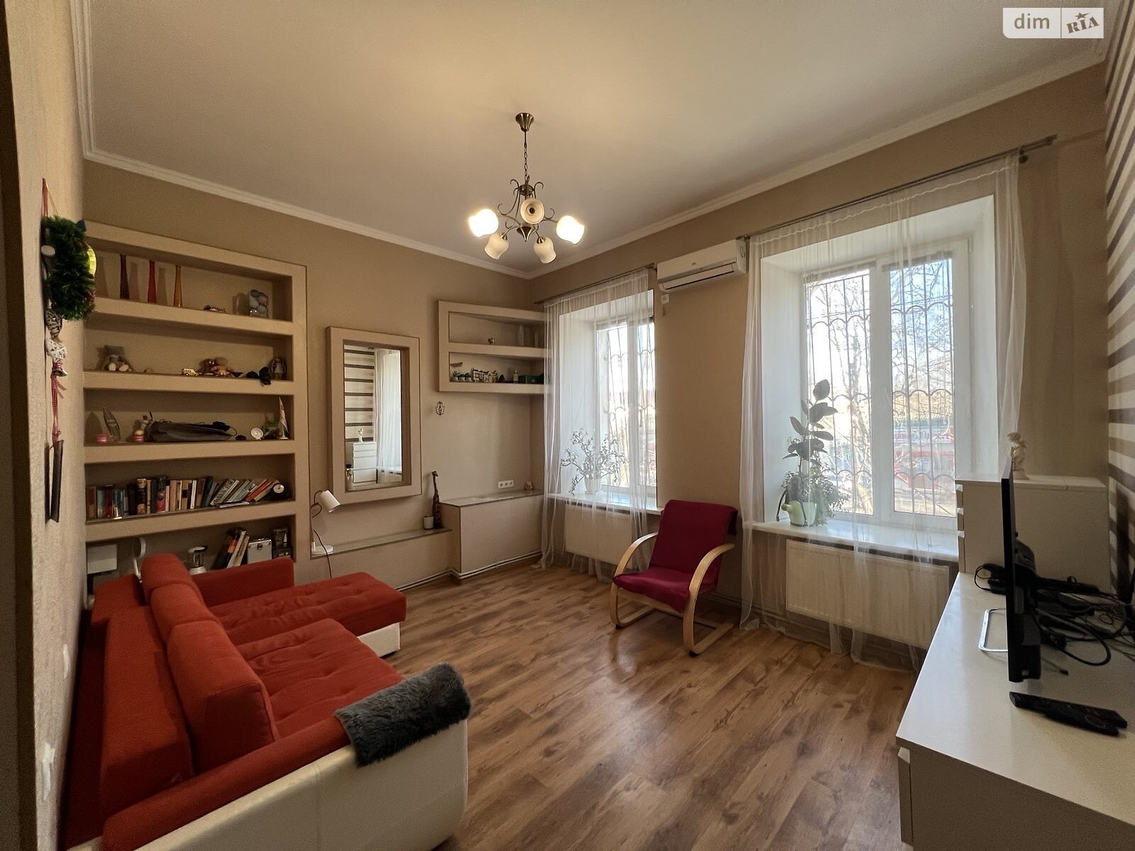 Продаж однокімнатної квартири в Миколаєві, на вул. Захисників Миколаєва, район Центральний фото 1