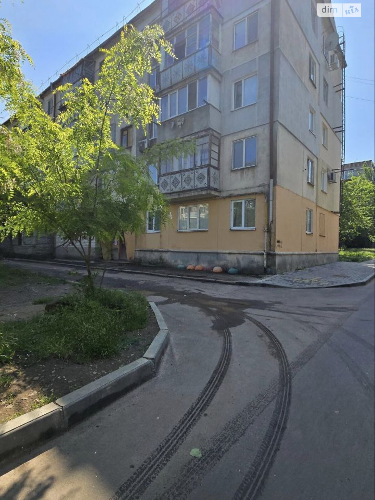 Продажа трехкомнатной квартиры в Николаеве, на ул. Строителей, район ЮТЗ фото 1 Продажа трехкомнатной квартиры в Николаеве, на ул. Строителей, район ЮТЗ фото 1