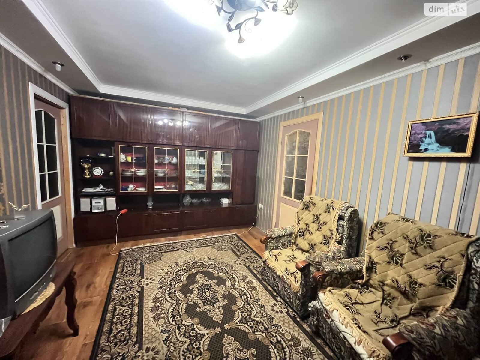 Продаж трикімнатної квартири в Миколаєві, на вул. Південна 37, район ЮТЗ фото 1