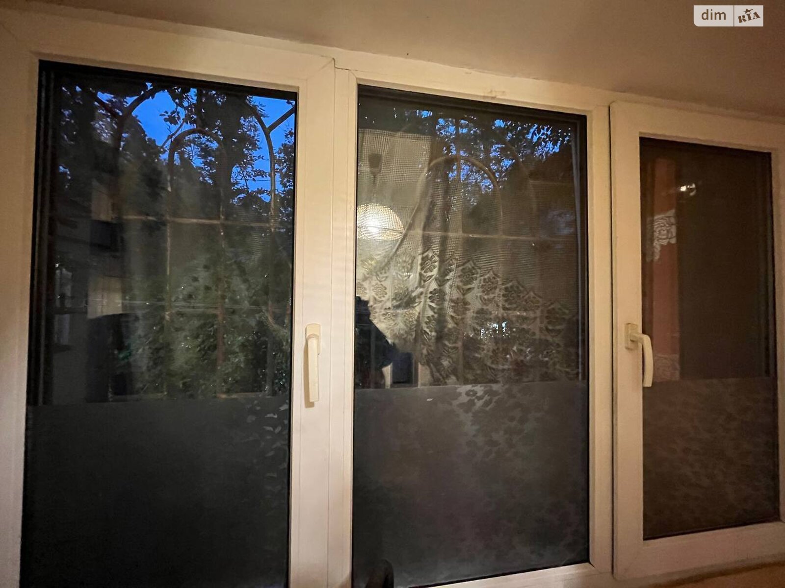 Продаж трикімнатної квартири в Миколаєві, на вул. Південна 37, район ЮТЗ фото 1