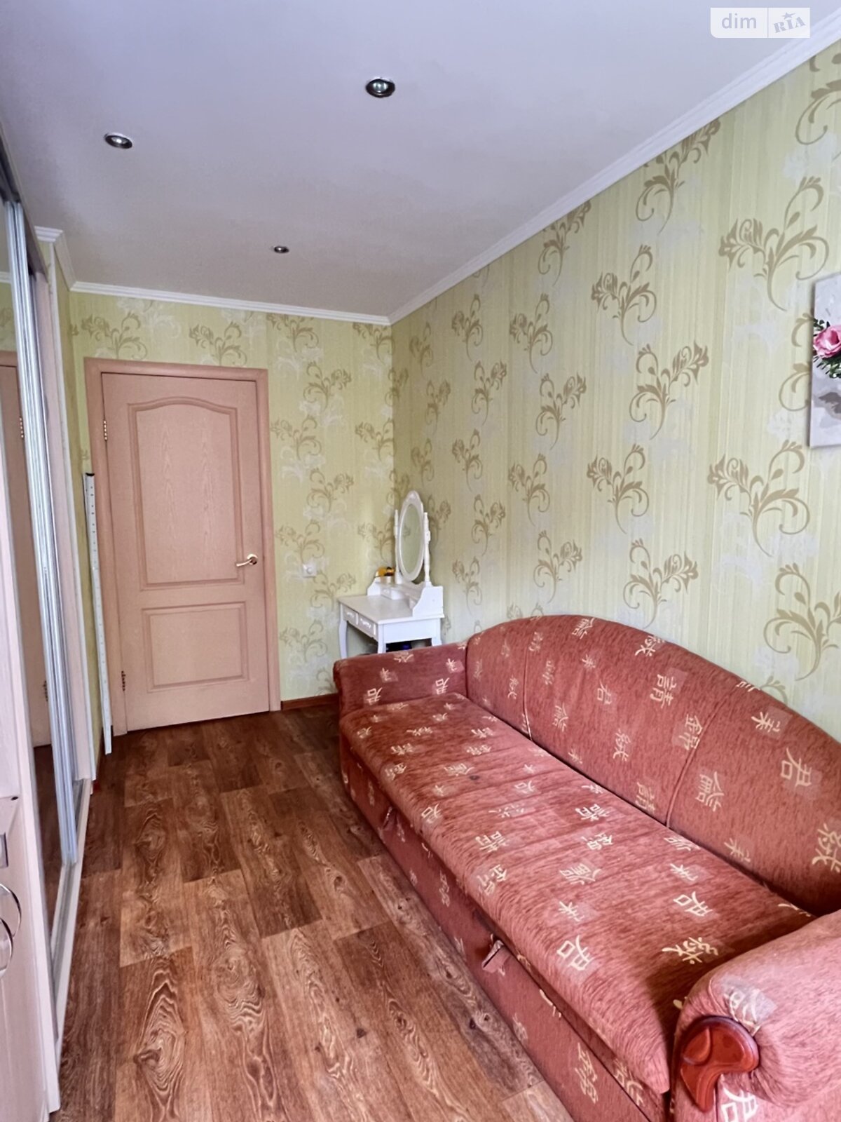 Продажа трехкомнатной квартиры в Николаеве, на ул. Евгения Логинова 23, район Заводской фото 1 Продажа трехкомнатной квартиры в Николаеве, на ул. Евгения Логинова 23, район Заводской фото 1