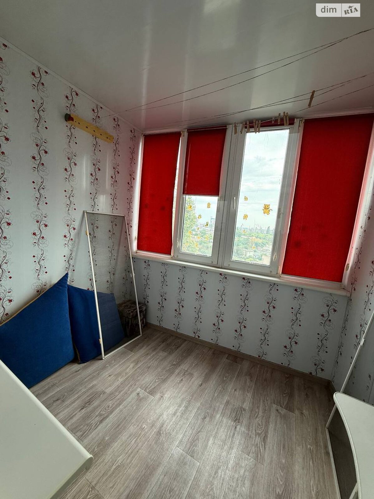 Продажа трехкомнатной квартиры в Николаеве, на ул. Евгения Логинова 48, район Заводской фото 1