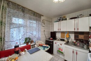 Продаж чотирикімнатної квартири в Миколаєві, на вул. Генерала Алмазова 2/1, район Заводський фото 2