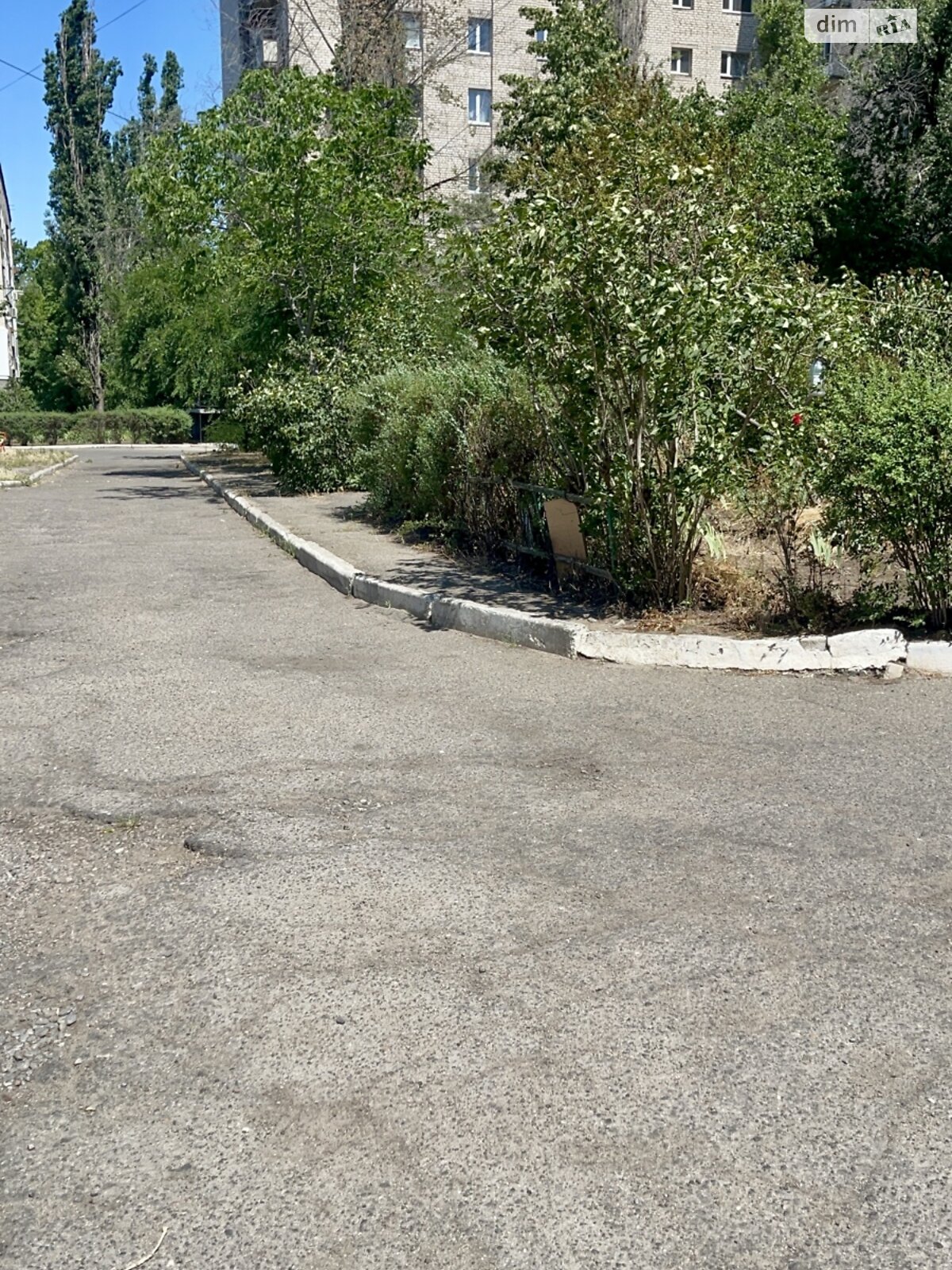 Продажа трехкомнатной квартиры в Николаеве, на ул. Генерала Алмазова, район Заводской фото 1 Продажа трехкомнатной квартиры в Николаеве, на ул. Генерала Алмазова, район Заводской фото 1