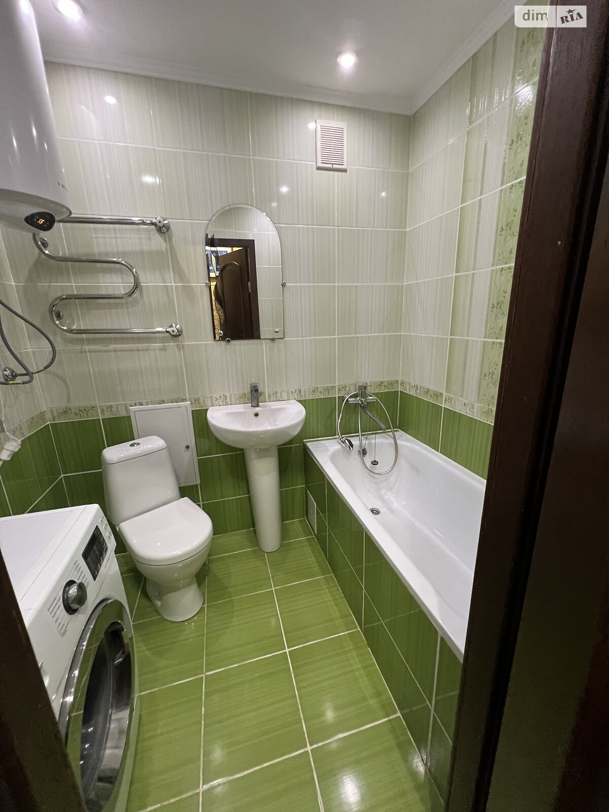 Продаж трикімнатної квартири в Миколаєві, на вул. Генерала Алмазова 45, кв. 61, район Заводський фото 1 Продаж трикімнатної квартири в Миколаєві, на вул. Генерала Алмазова 45, кв. 61, район Заводський фото 1