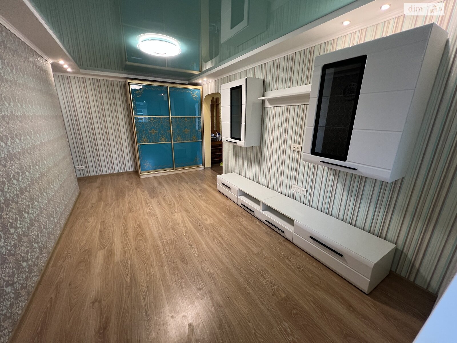 Продаж трикімнатної квартири в Миколаєві, на вул. Генерала Алмазова 45, кв. 61, район Заводський фото 1 Продаж трикімнатної квартири в Миколаєві, на вул. Генерала Алмазова 45, кв. 61, район Заводський фото 1