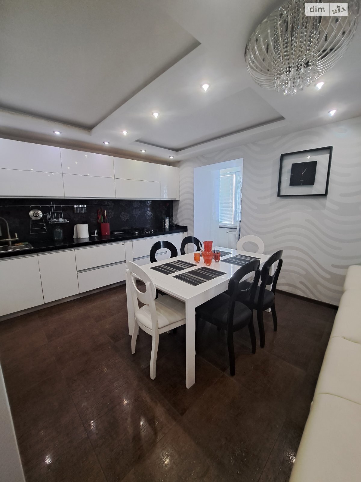 Продаж трикімнатної квартири в Миколаєві, на вул. Курортна, район Заводський фото 1