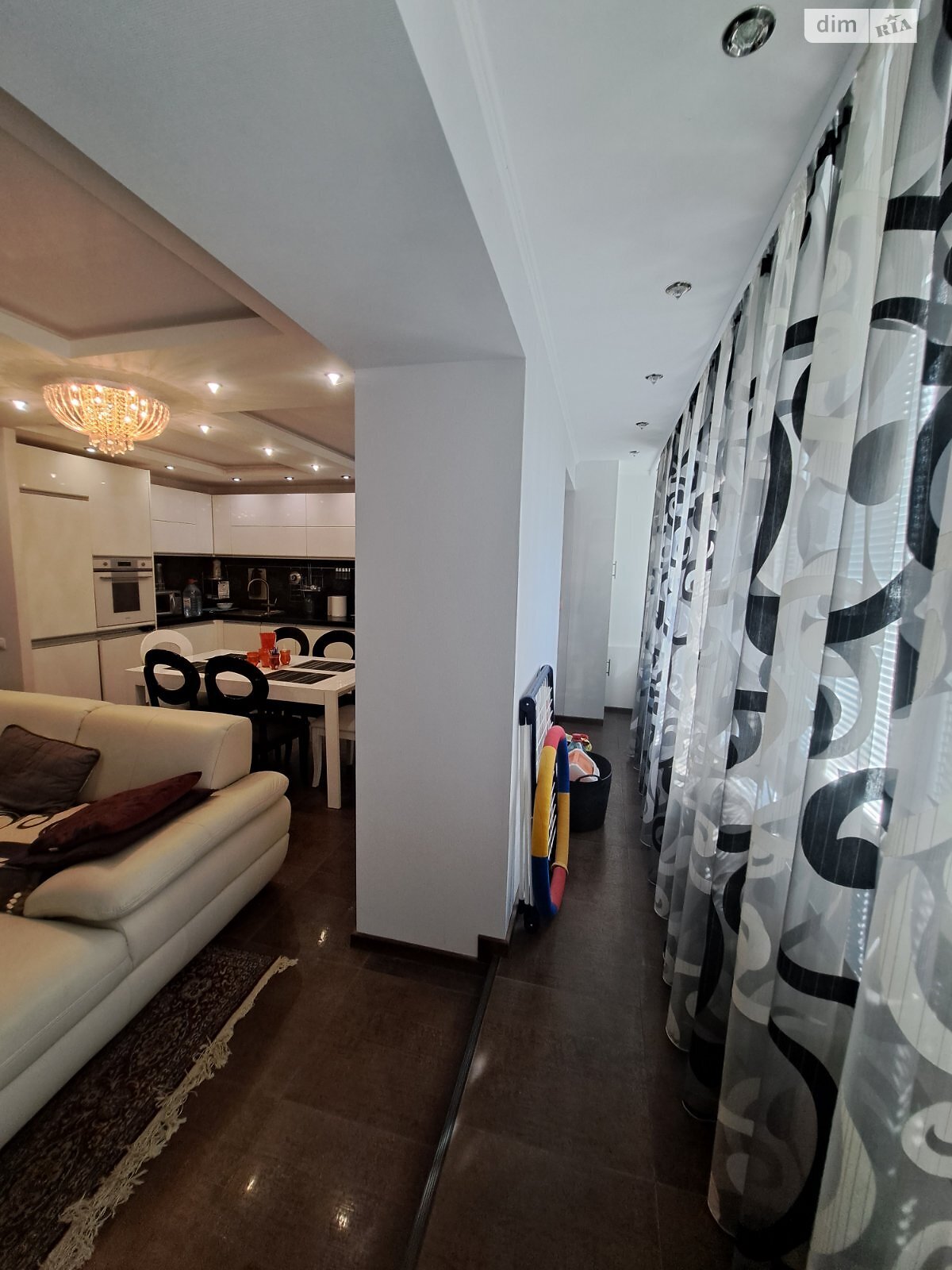 Продаж трикімнатної квартири в Миколаєві, на вул. Курортна, район Заводський фото 1